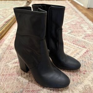 Elegant Marc Fisher Black Women's Ankle Boots